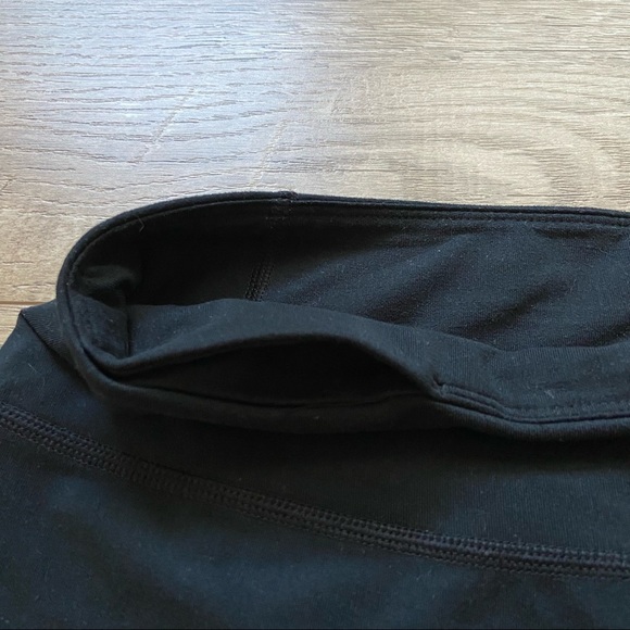 Under Armour 3/4 Length Athletic Pants - Picture 3 of 6
